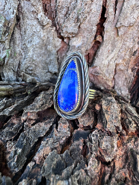 Lapis lazuli ring